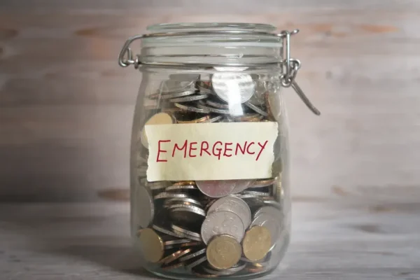 Savings and emergencies, do you manage yours?